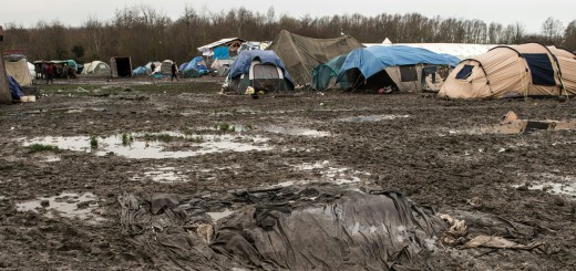 Camp-de-refugies-a-Grande-Synthe-mettre-un-minimum-d-humanite
